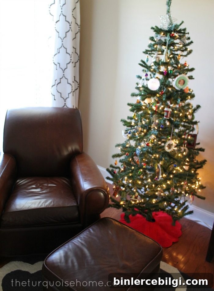 Welcome to my Christmas Home Tour! Check out my rustic DIY and budget friendly Christmas Decorations and get tips on Decorating with a budget in mind. 