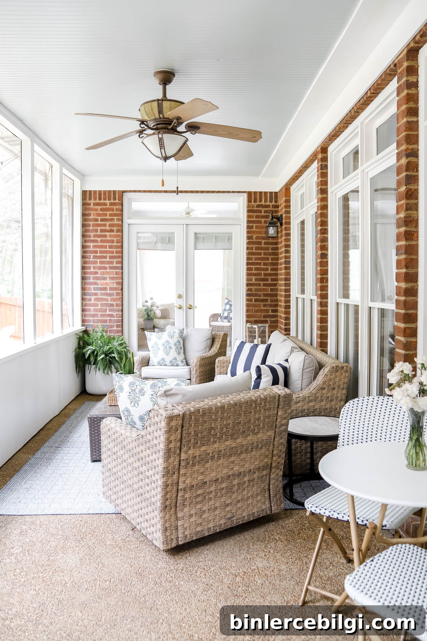 15 Haint Blue Paint Shades for Porch Ceilings 4 Haint Blue Porch Ceiling
