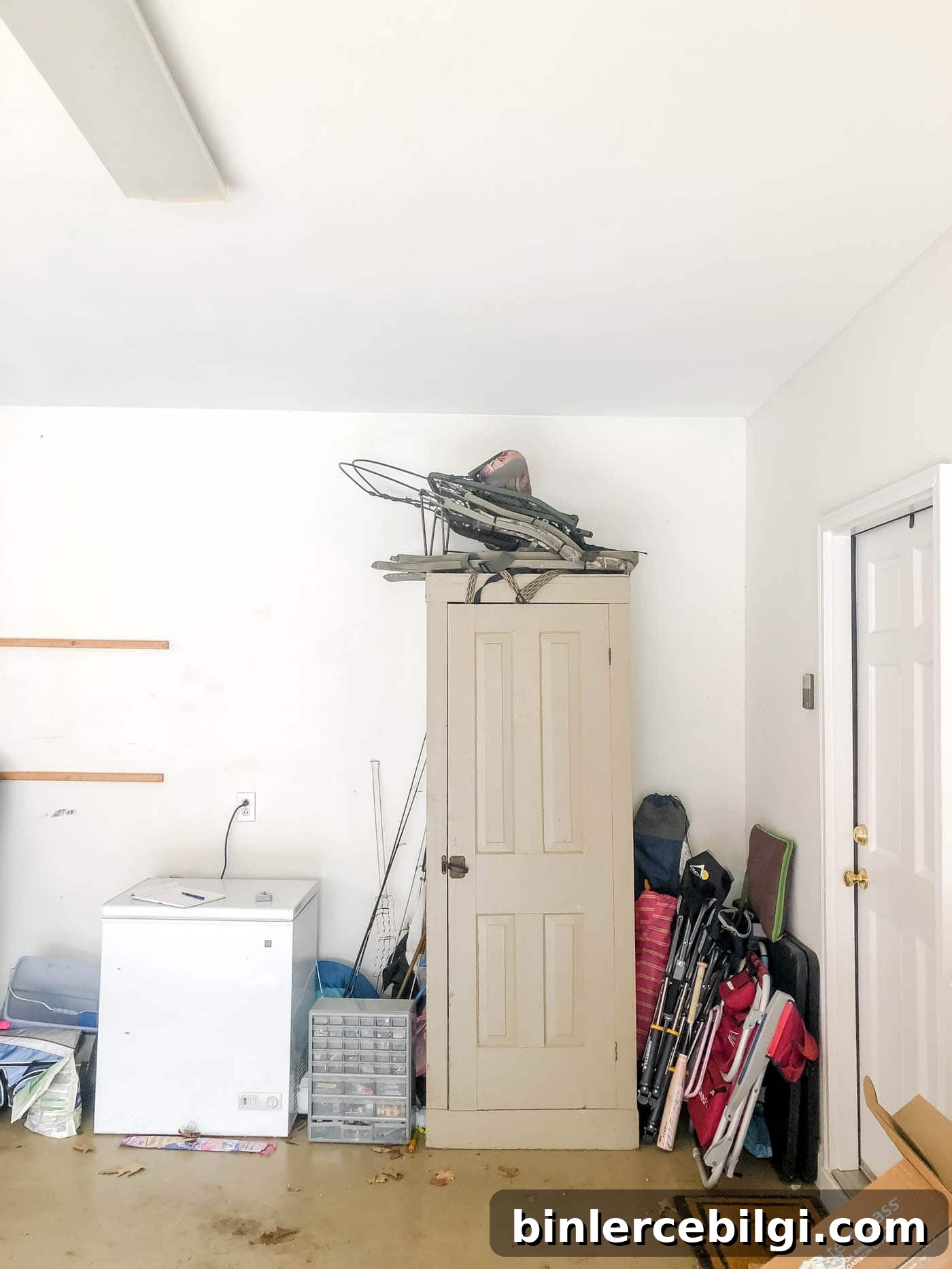 Garage Before Storage Makeover