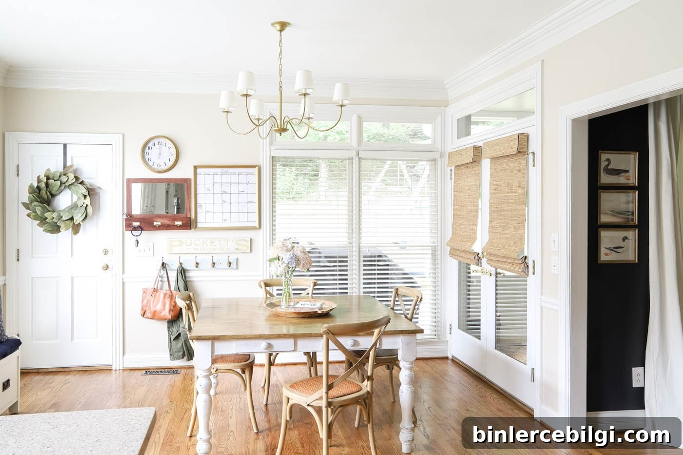 Eat-in Kitchen with Bamboo Blinds