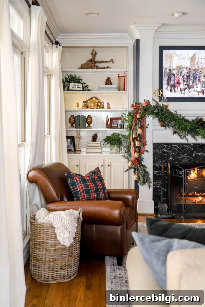 Traditional Christmas Bookshelves