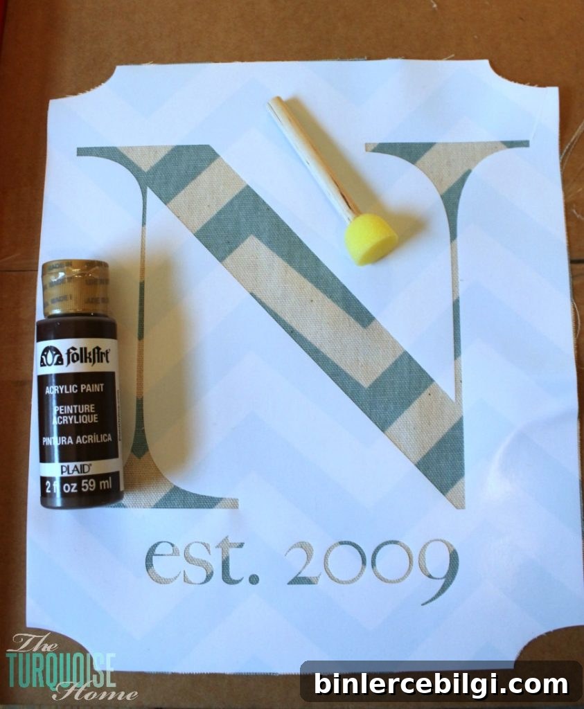 No-Sew Burlap Monogrammed Garden Flag {full tutorial}