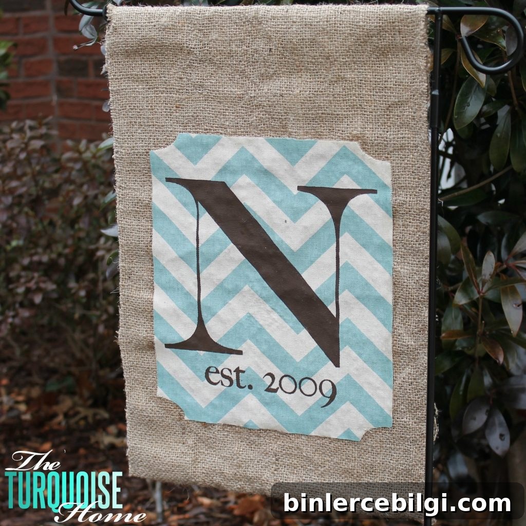No-Sew Burlap Monogrammed Garden Flag {full tutorial}