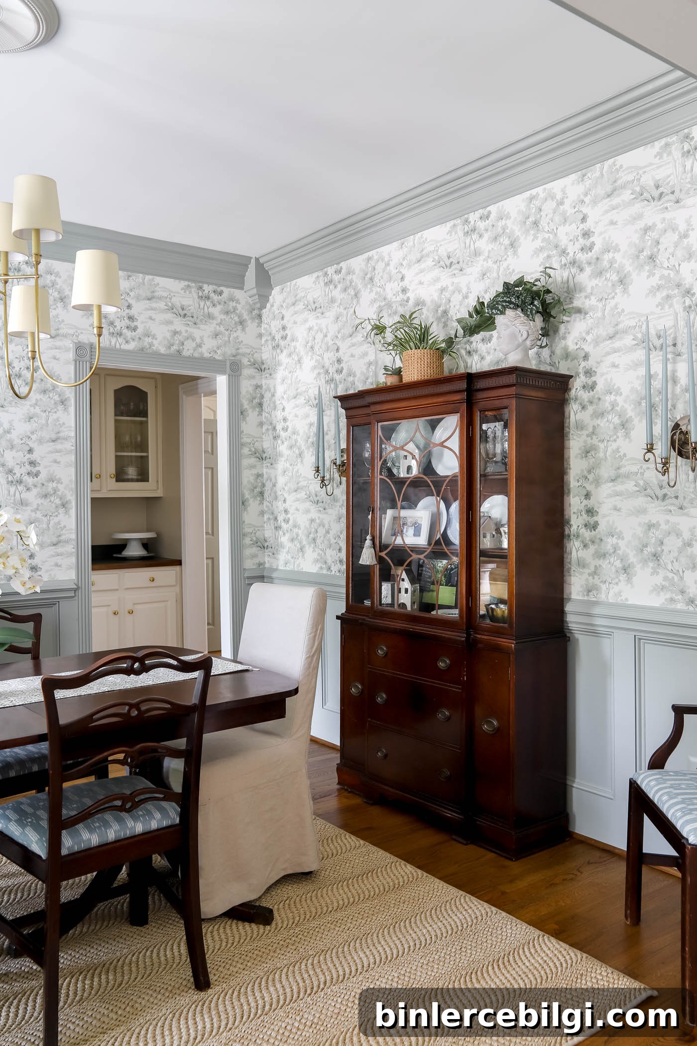 Sisal Rug in Dining Room