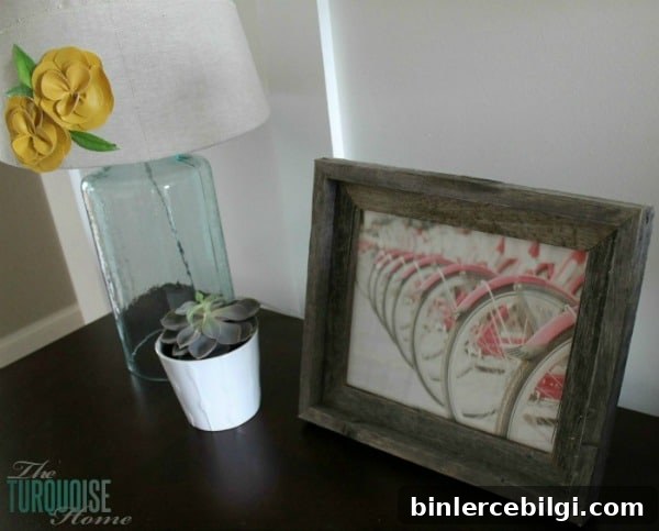 How to Cheaply Recover a Lamp Shade #DIY