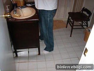 Master bathroom before 1