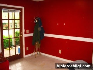 Entryway before renovation