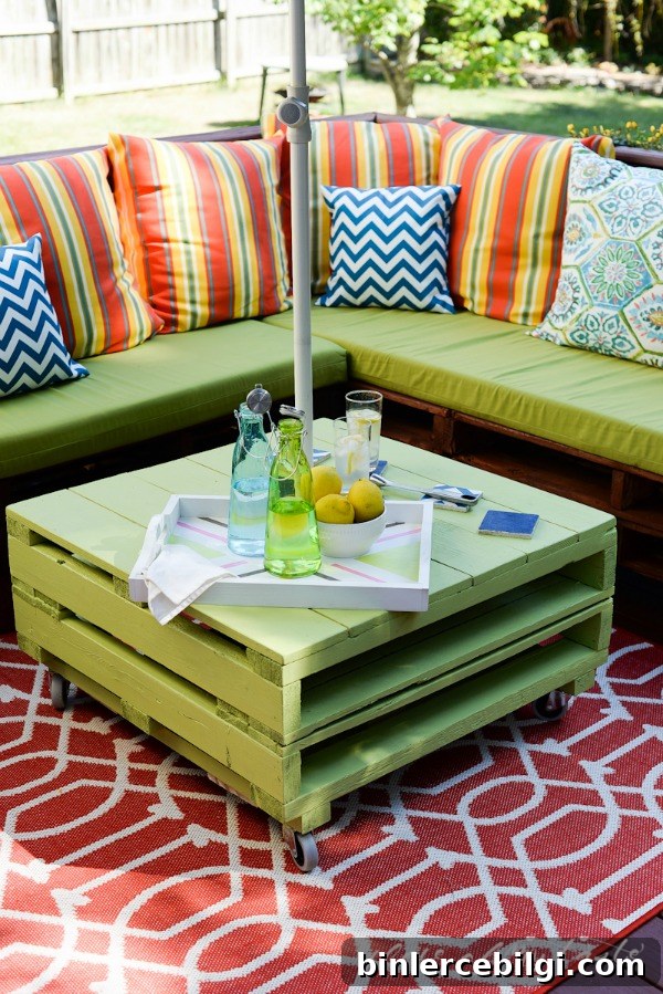 DIY Pallet Patio Furniture