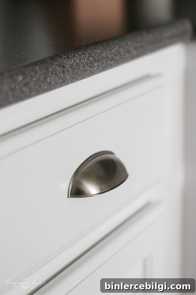 Kitchen Cabinet Pulls and Knobs