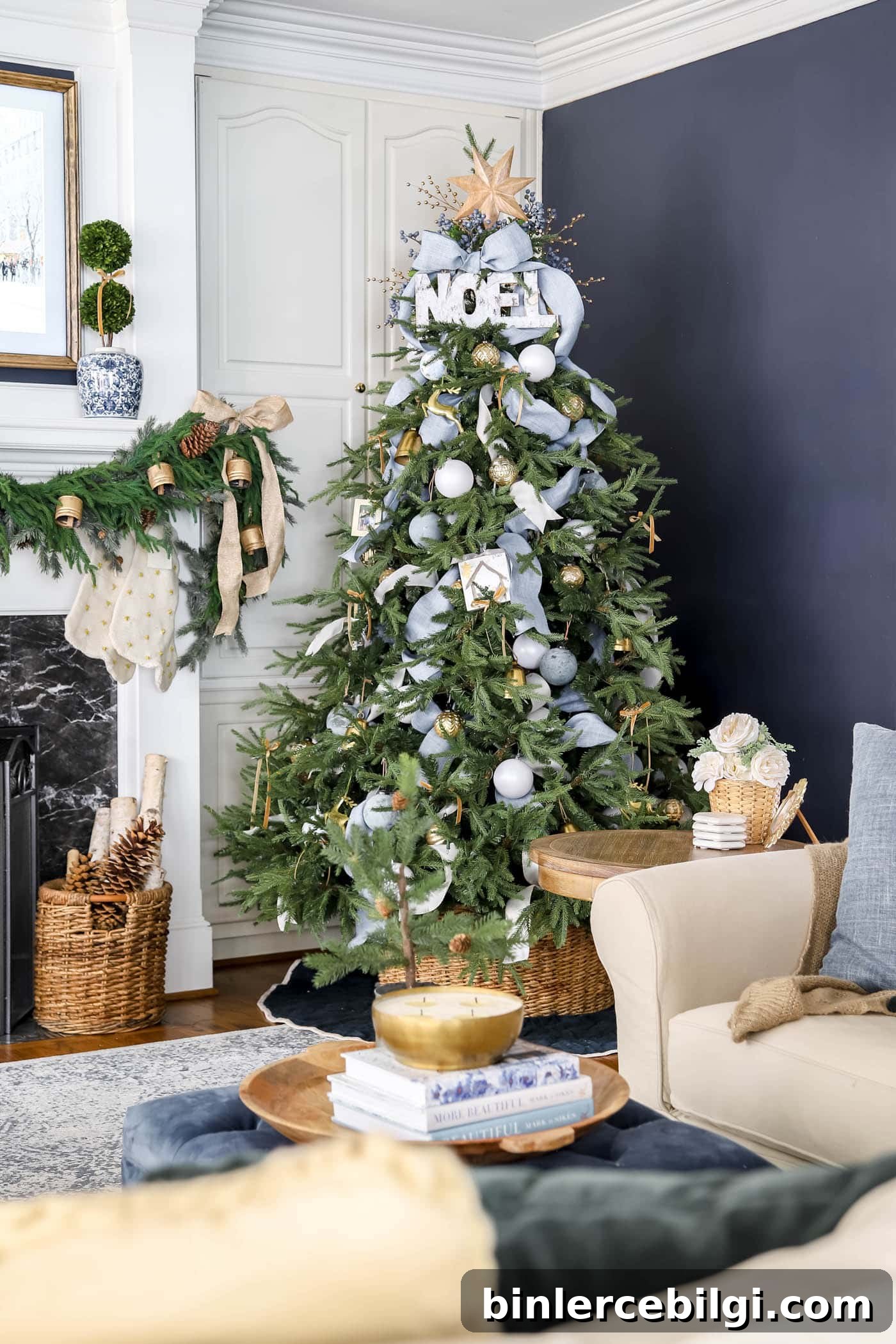 Gold, blue and white Christmas tree decor