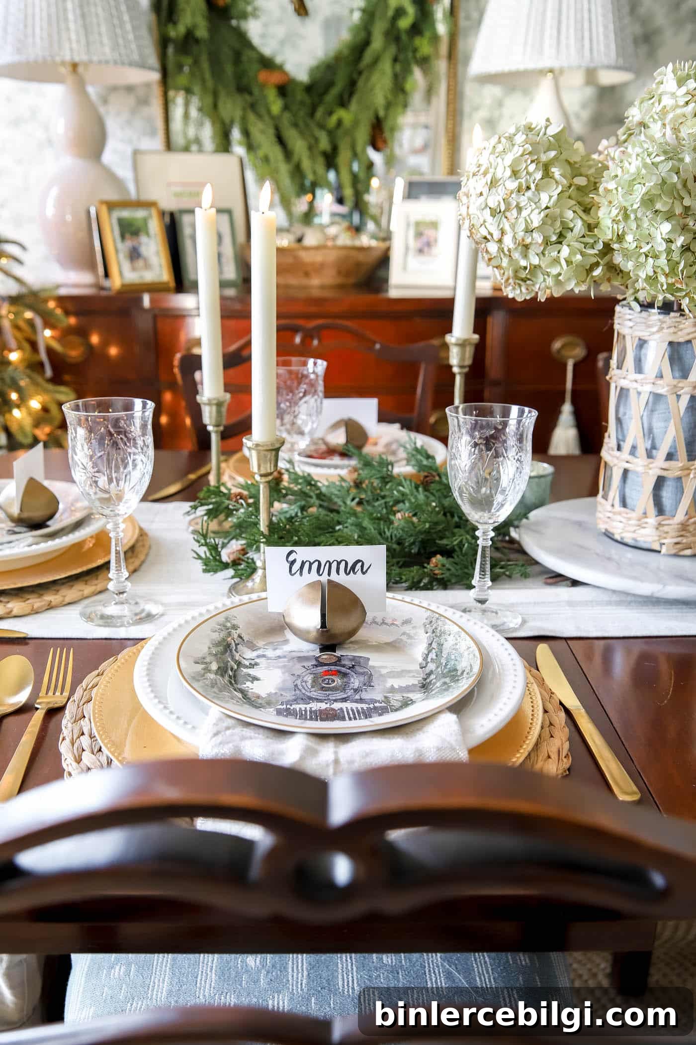 christmas place setting in the dining room