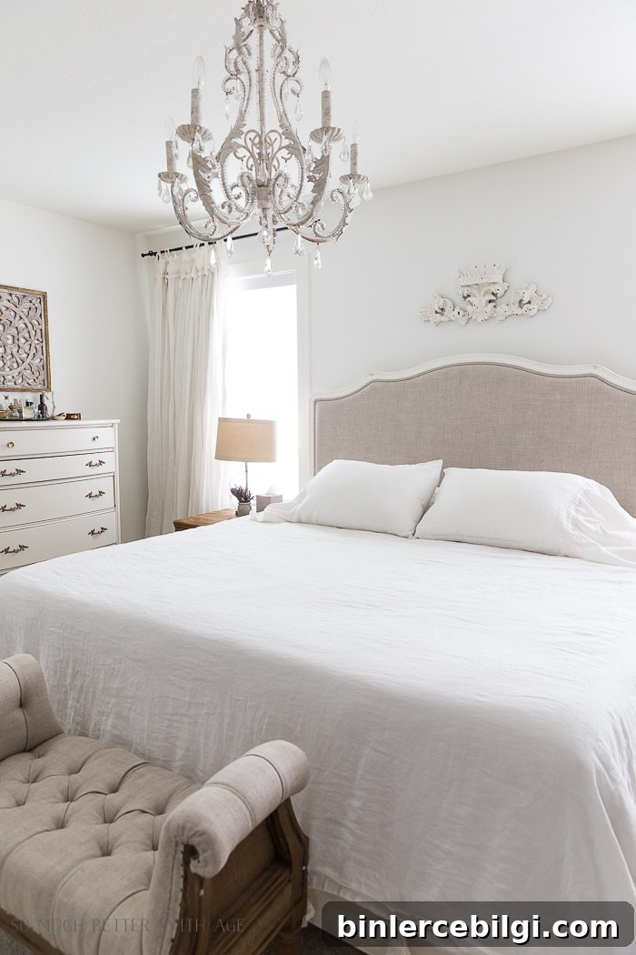 Benjamin Moore Simply White bedroom