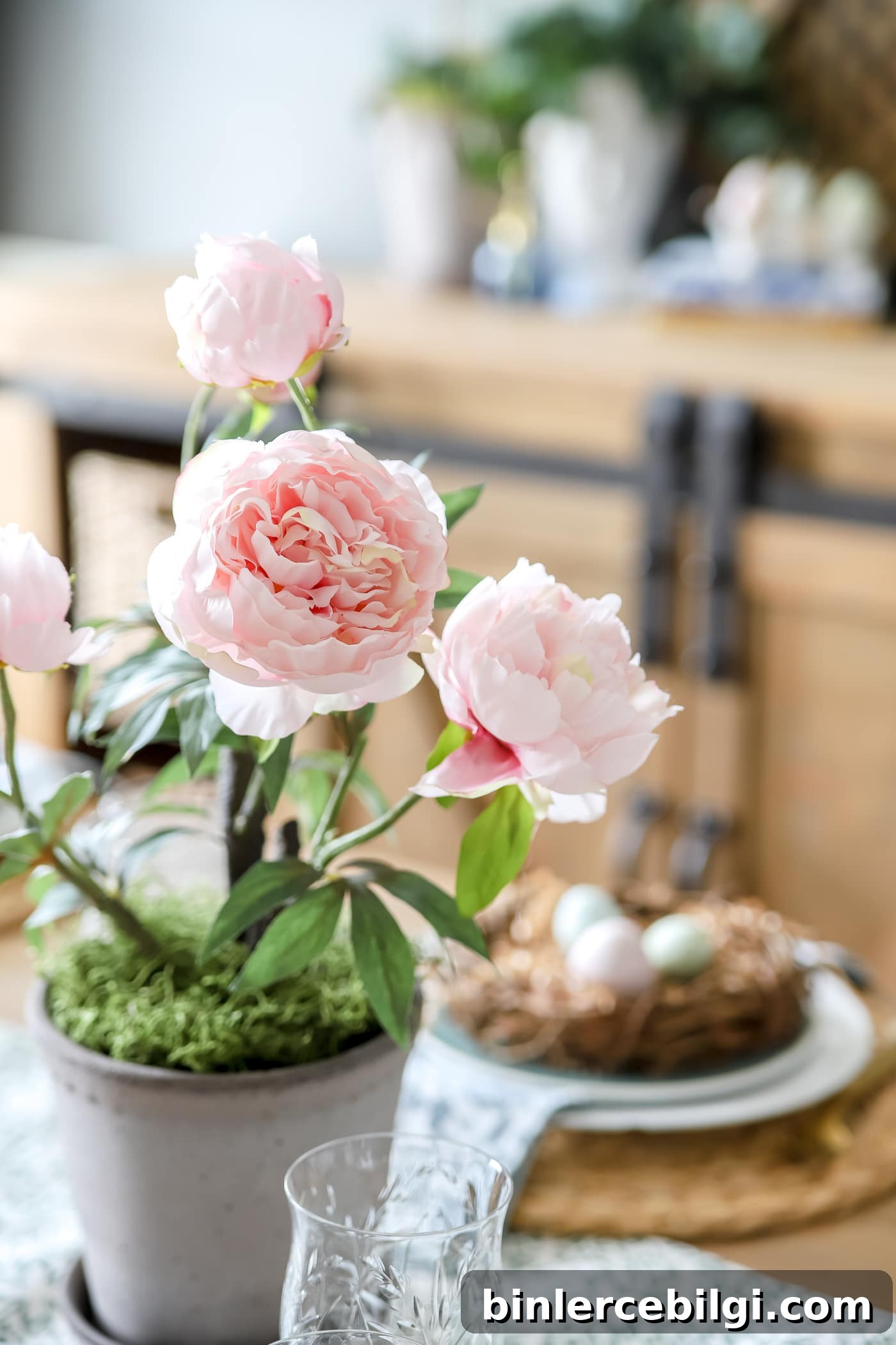 Garden rose centerpiece