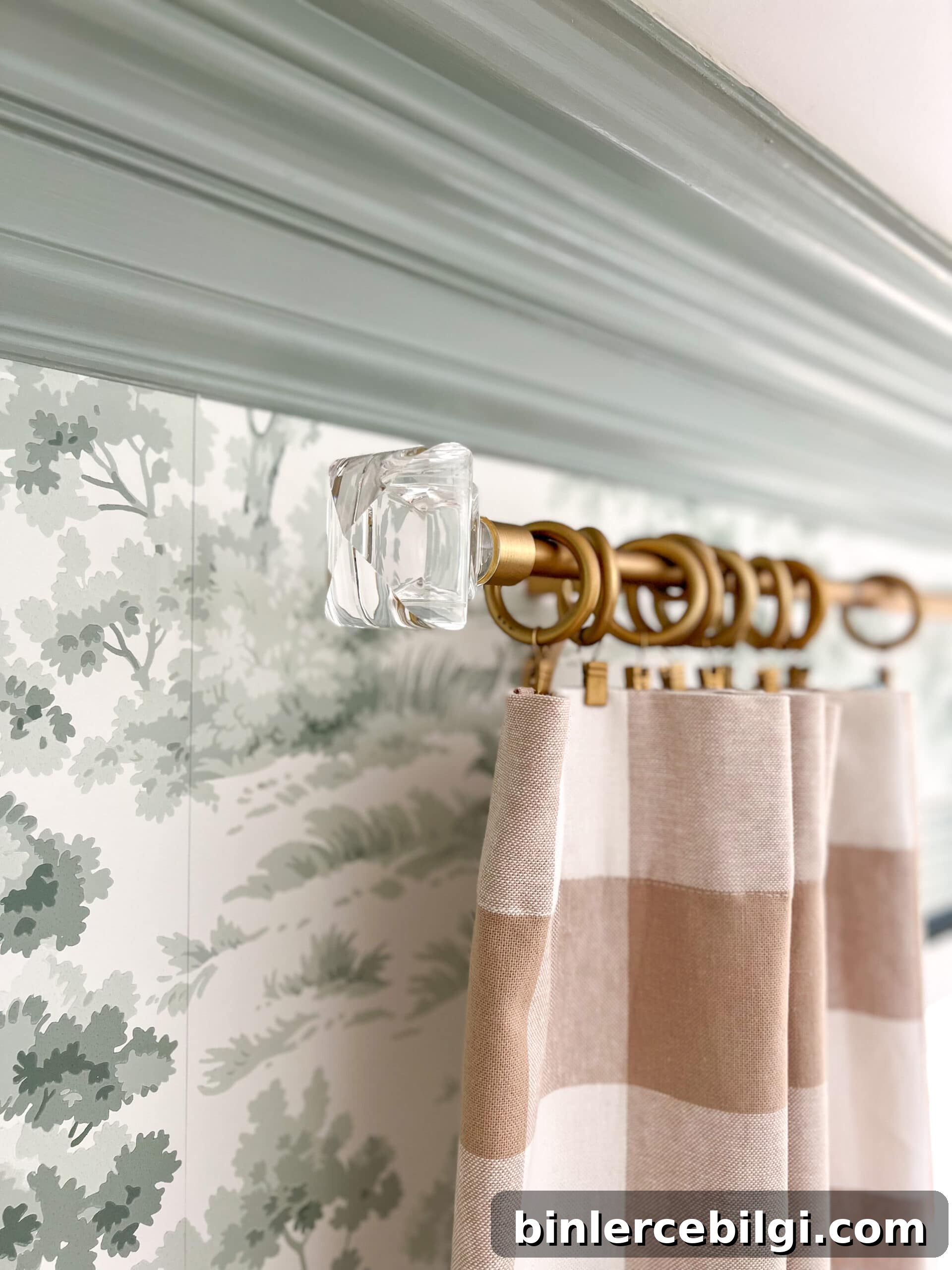 Glass cut curtain finial
