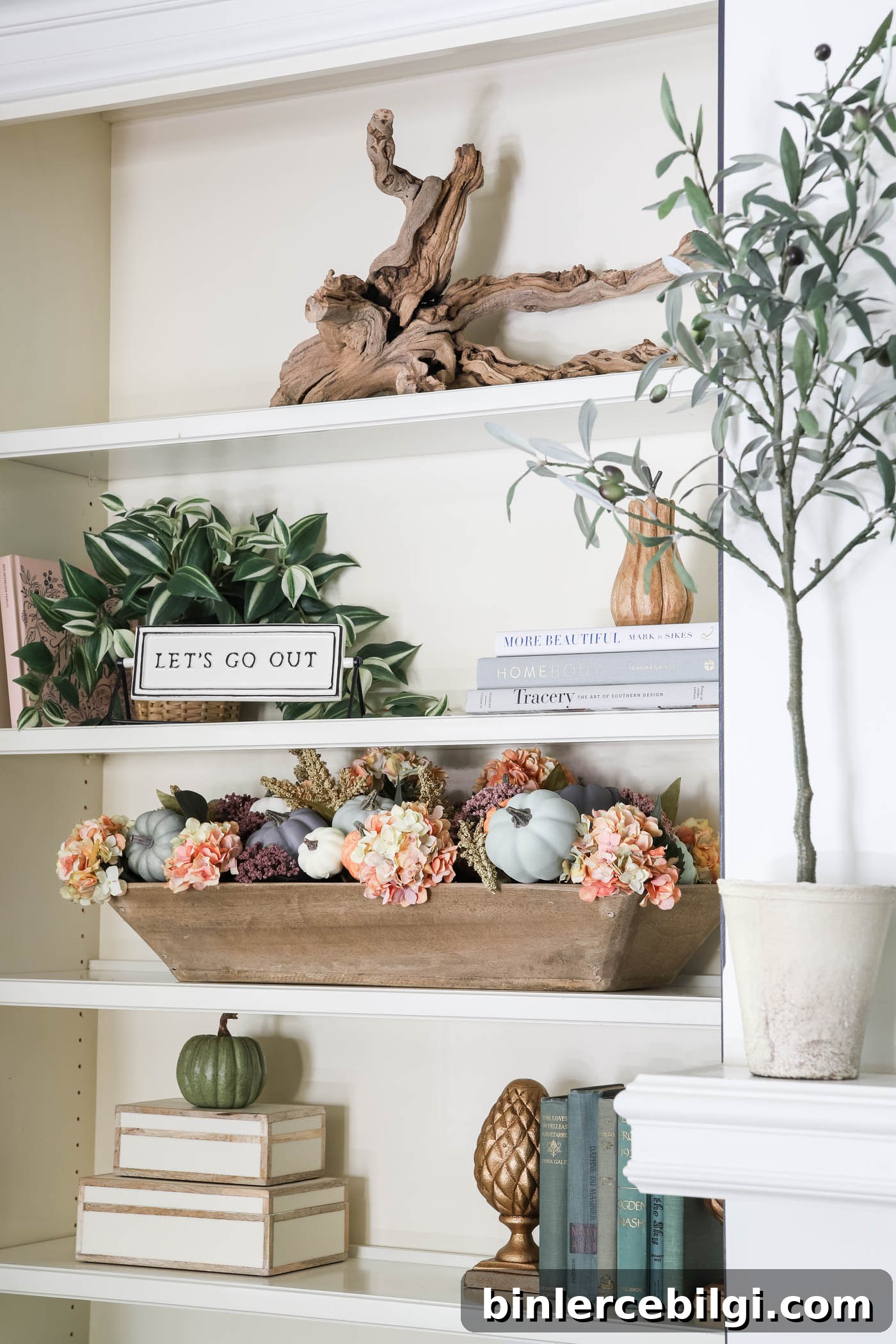 Hydrangea Decor Ideas to Brighten Your Home 5 fall bookshelf decor with faux hydrangeas