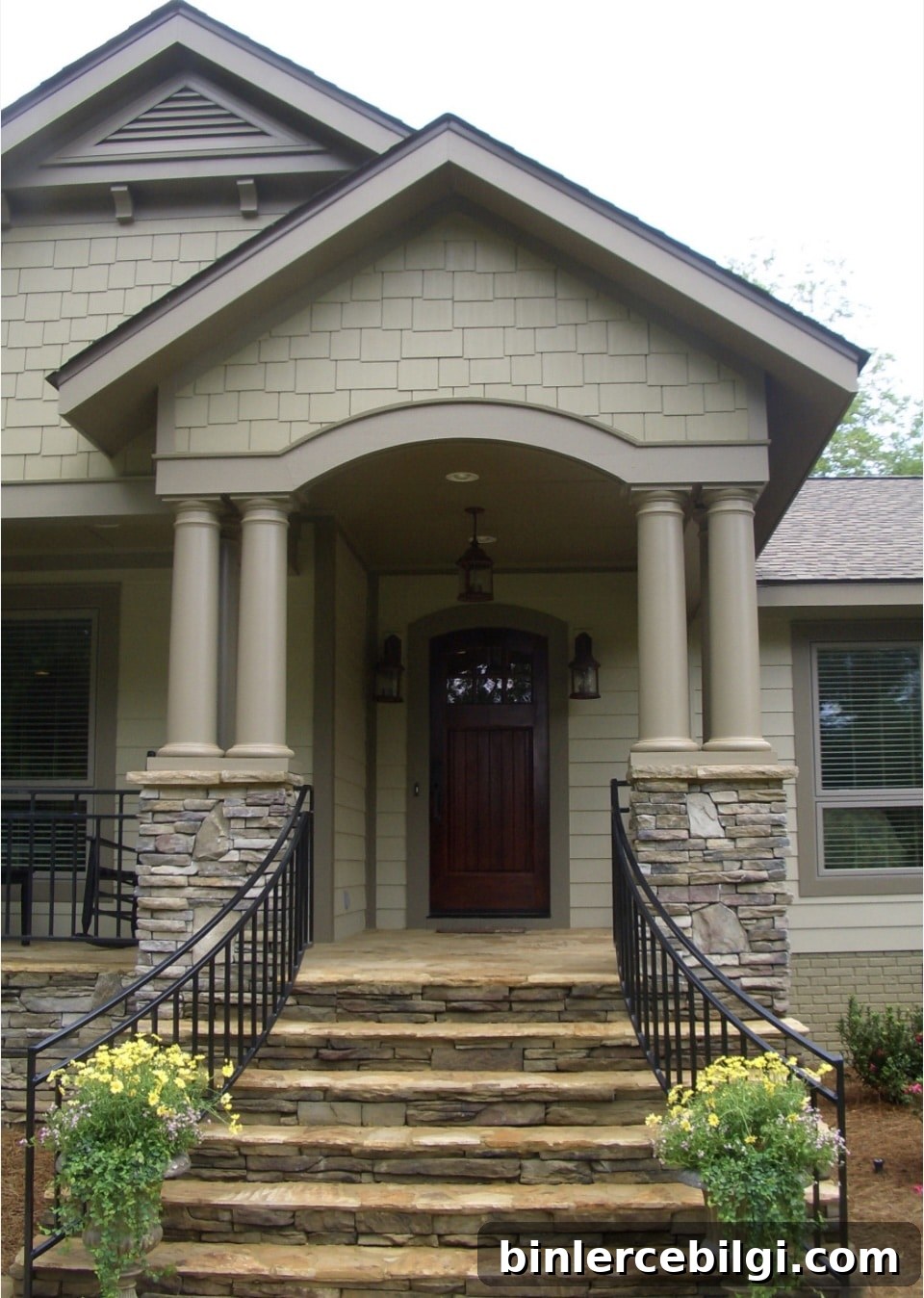 Exterior of a home with Universal Khaki Sherwin Williams