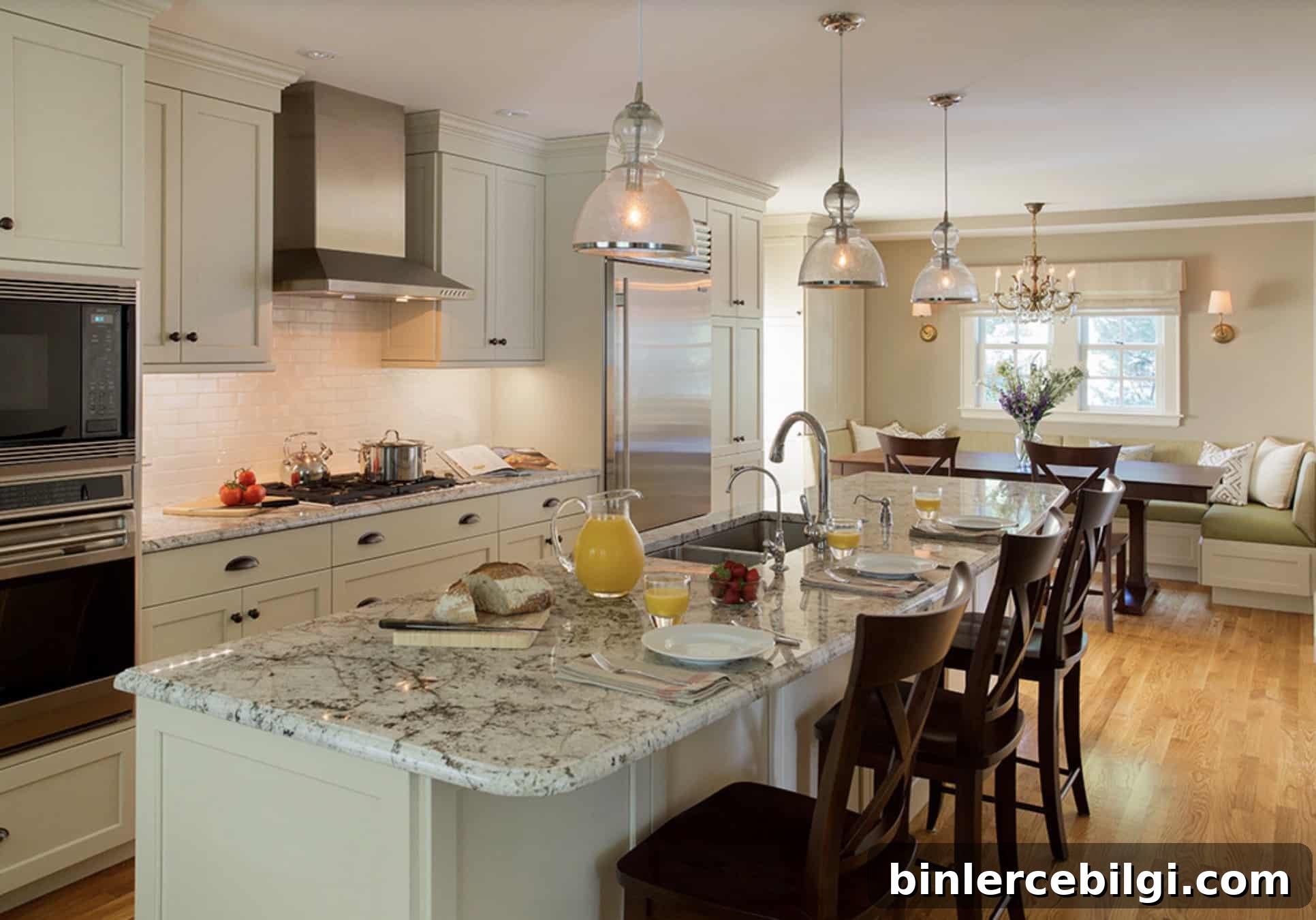 Traditional Kitchen with Universal Khaki Sherwin Williams paint color on the wall