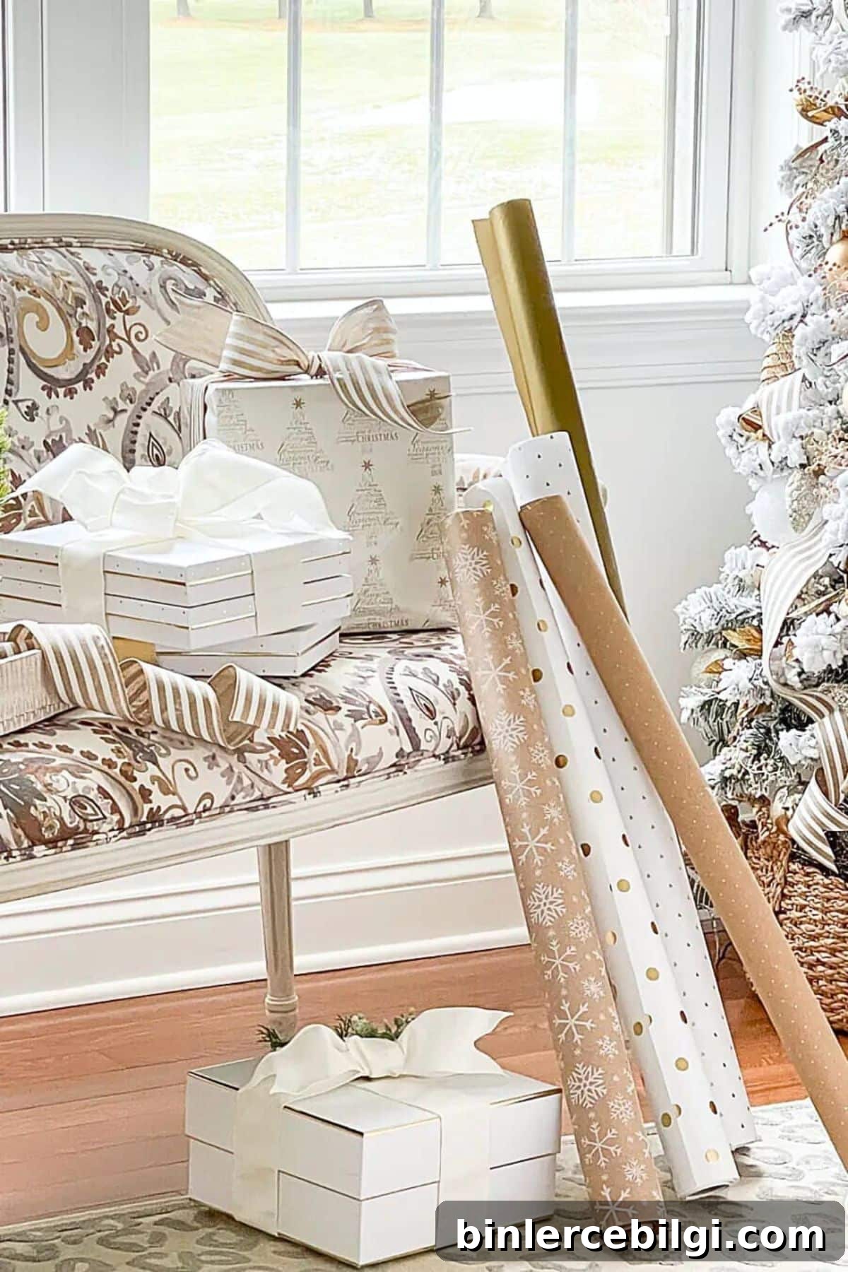 Blue and Gold Christmas: Festive Tablescapes and Decorating 8 decorating for Christmas
