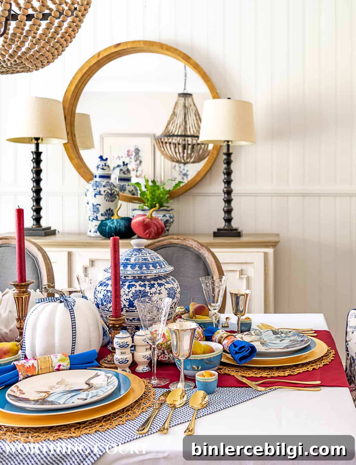 Blue and Gold Christmas: Festive Tablescapes and Decorating 10 Thanksgiving tablescape ideas