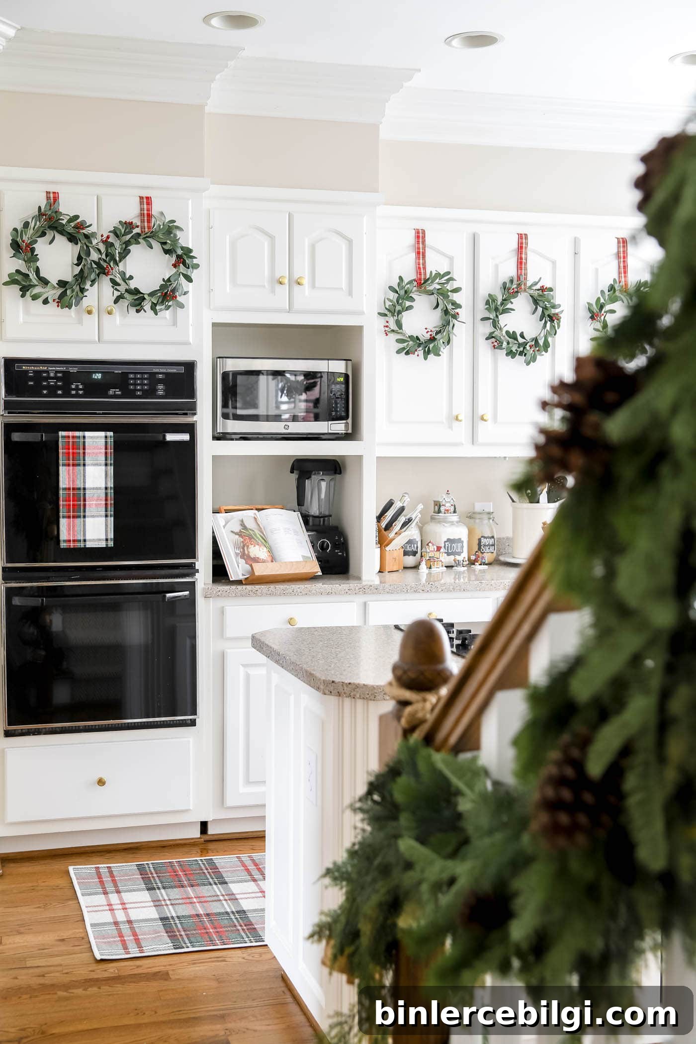 How To Display Kitchen Cabinet Wreaths