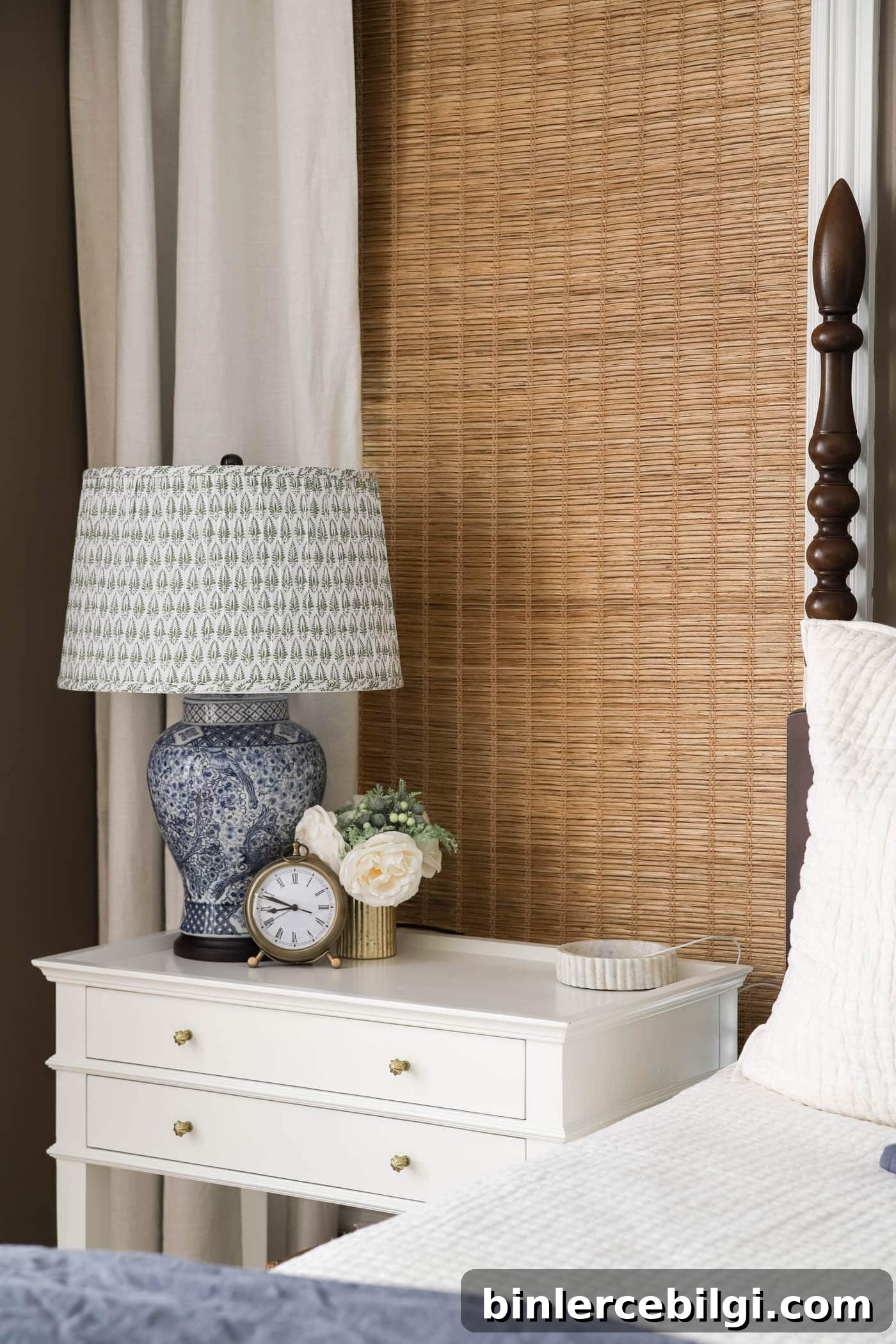 chinoiserie table lamps with pleated lampshade in bedroom