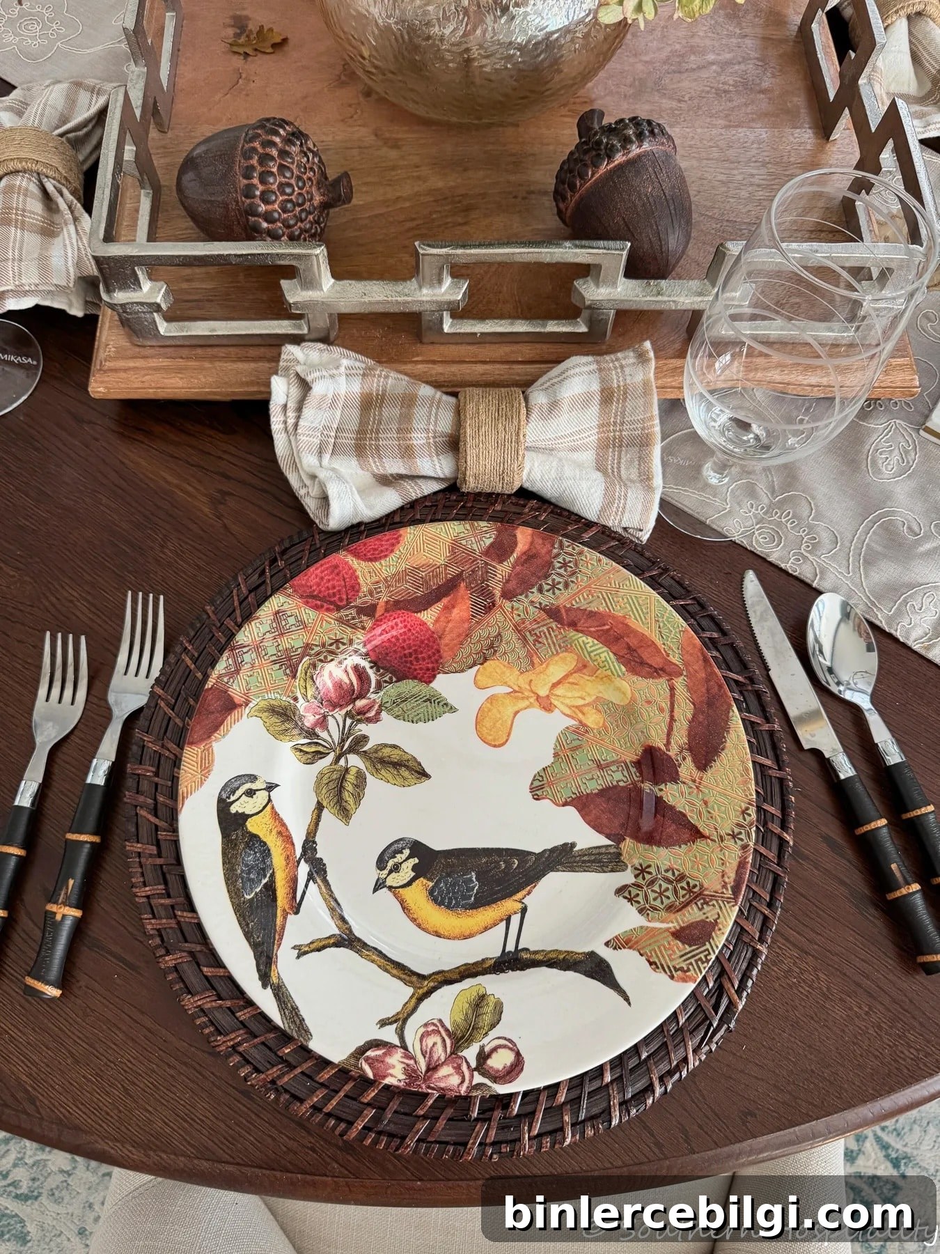 fall decorating ideas in the foyer and dining room